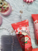 کرم دست آبرسان توت فرنگیMiss.Fon